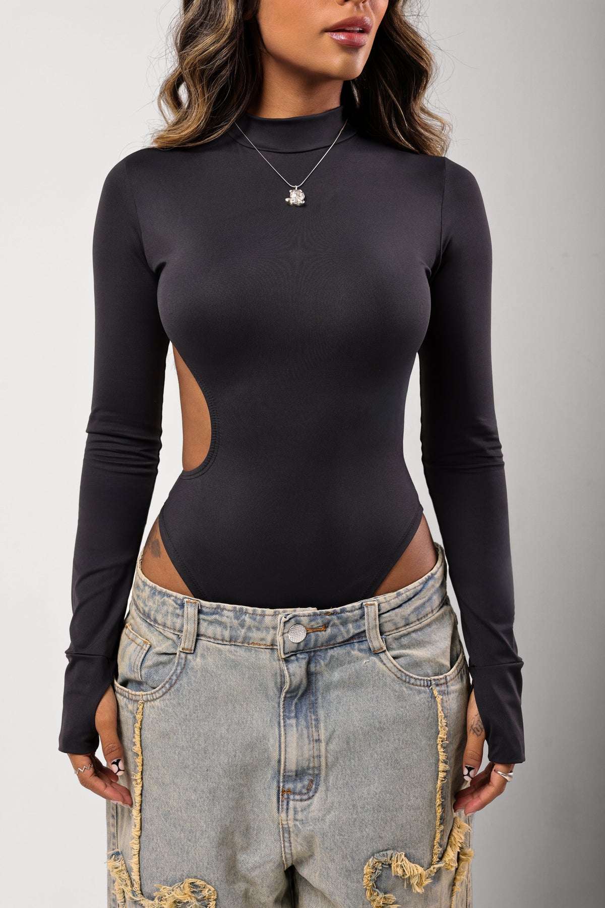 Body Amália Useelola
